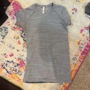 Lululemon Athletica Gray Fitted Ribbed Cap Sleeve Tee